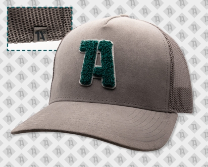 Cap mit Chenille-Logo  „1A“ – Patch mit 3D-Frottee-Effekt aufgenäht