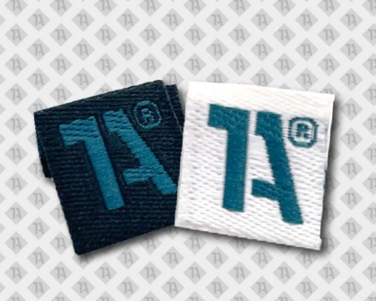 Gewebte Labels mit 1A-Logo in Schwarz und Weiß