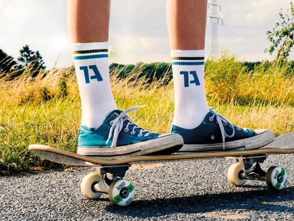 Gewebte individuelle Socken mit eigenem Design Branding
